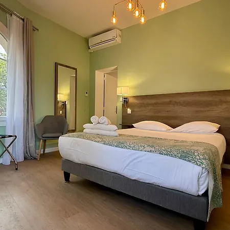 Hôtel Astria Le Lavandou Exterior foto