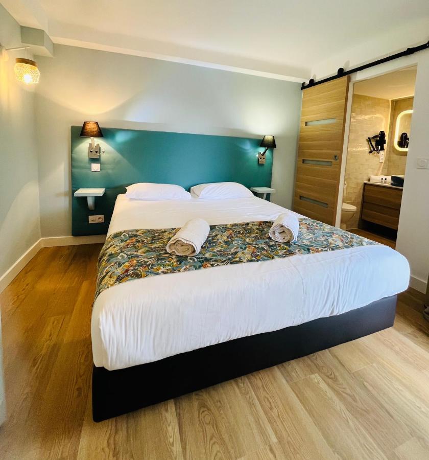 Astria Hotel